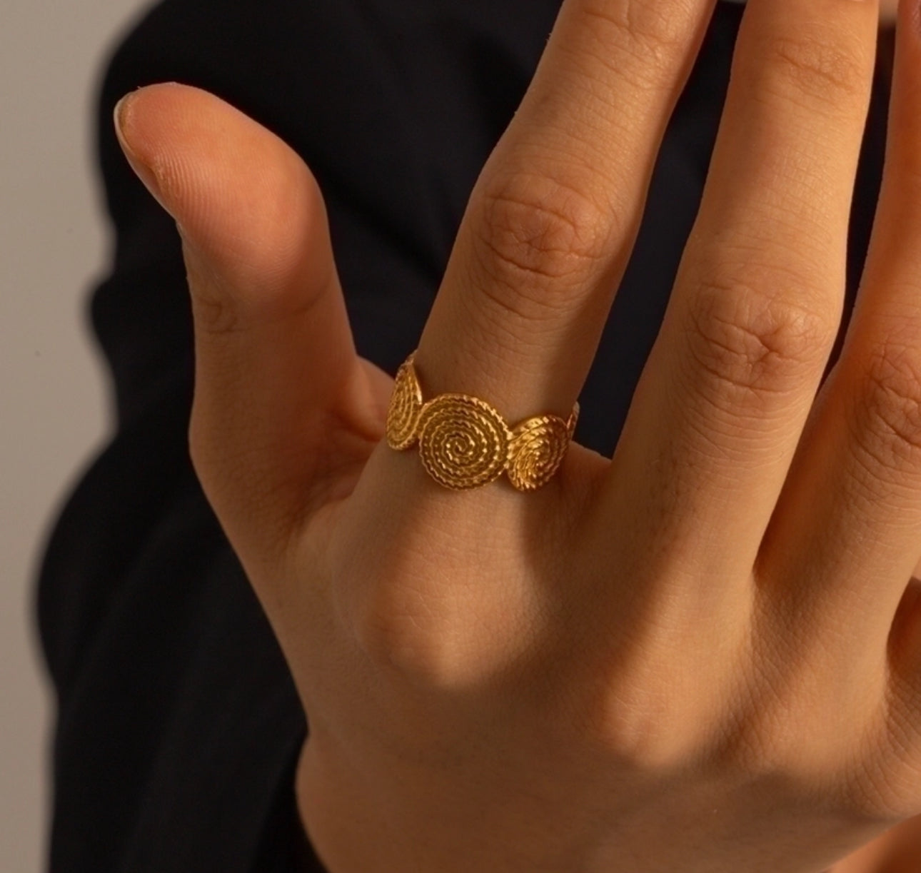 spiral round ring
